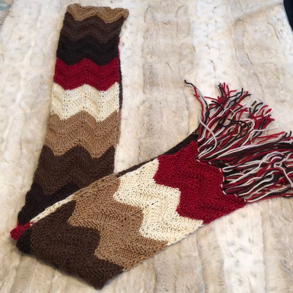 Old Navy Scarf 🧣 Red/Brown/Tan/Cream - Picture 2 of 4